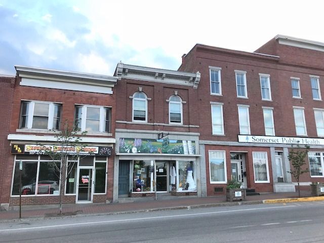 14 Madison Ave, Skowhegan, ME 04976